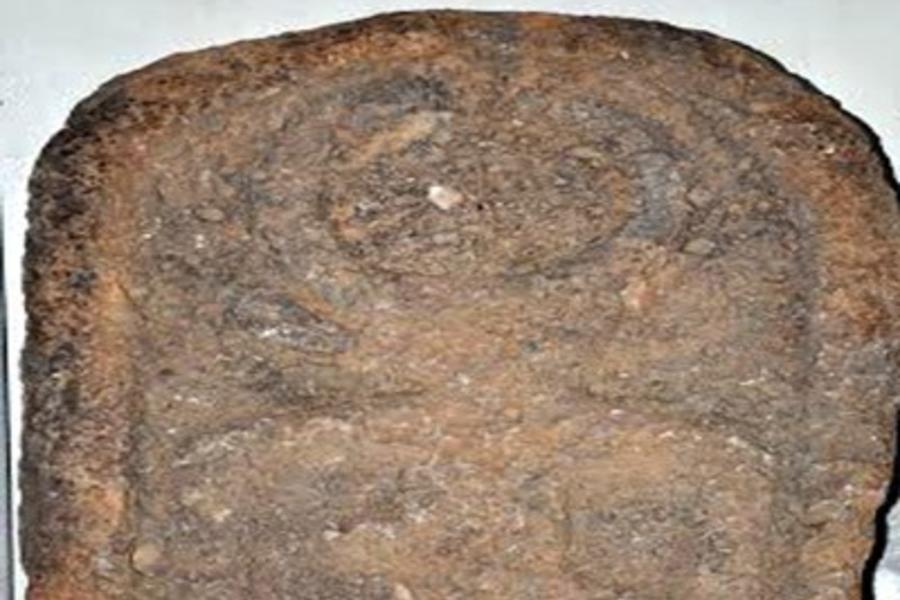 En Líbano encontraron una estatua de un sacerdote fenicio y en Siria una estatua del dios "Hoded"